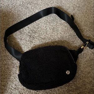 Lululemon Black Sherpa Bag with Gold Zipper